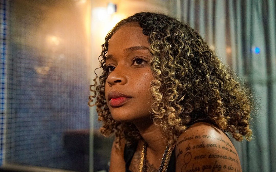 MC Dricka fala sobre o papel da mulher no funk, no podcast Tô na Trace