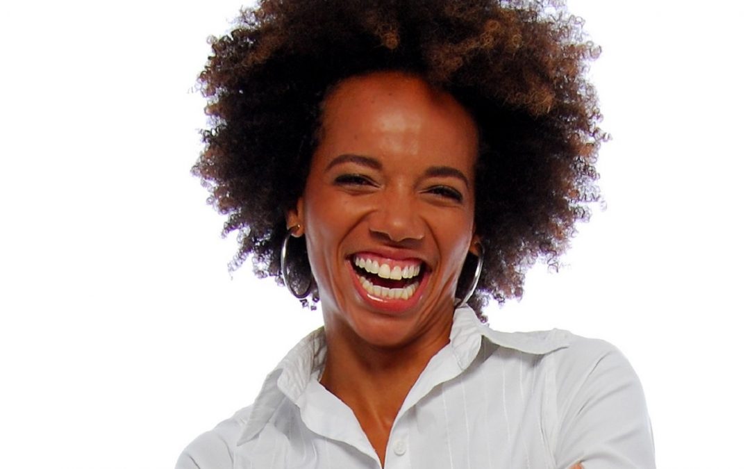 Verônica Bonfim estreia peça infantil online, que valoriza a cultura africana