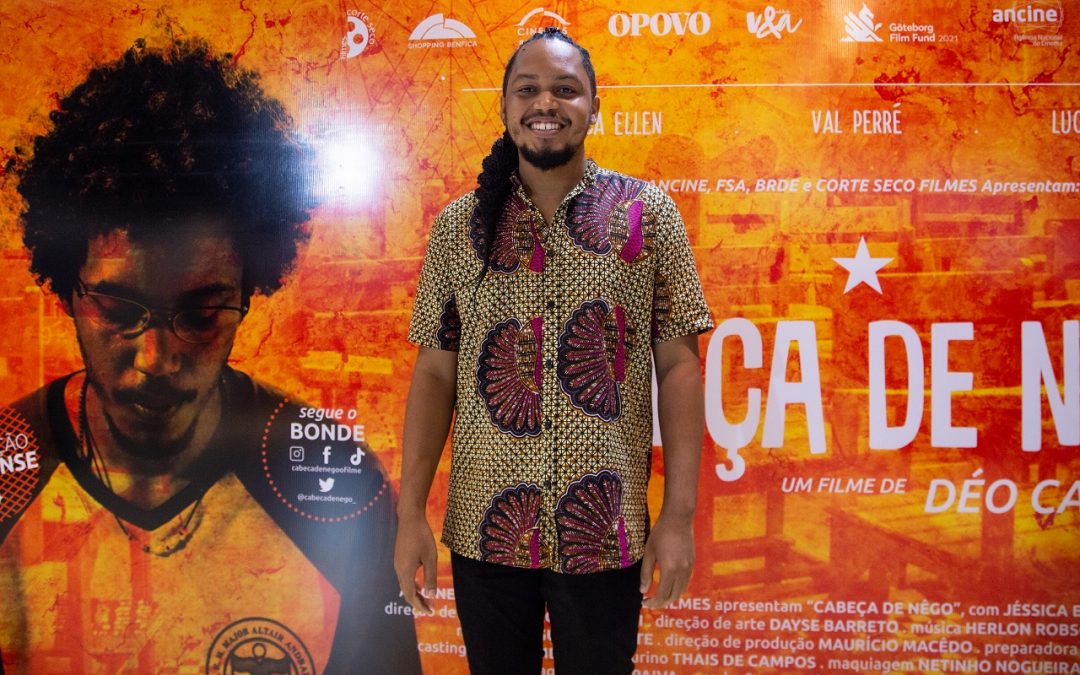 Protagonista de ‘Cabeça de Nêgo’, Lucas Limeira prestigia pré-estreia do filme