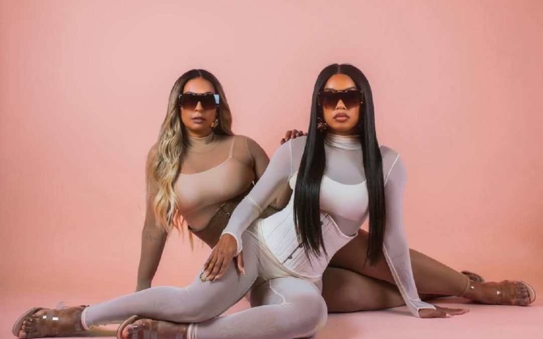 Rebecca e Valesca ensinam a coreografia de ‘PayPau’, primeira parceria da dupla