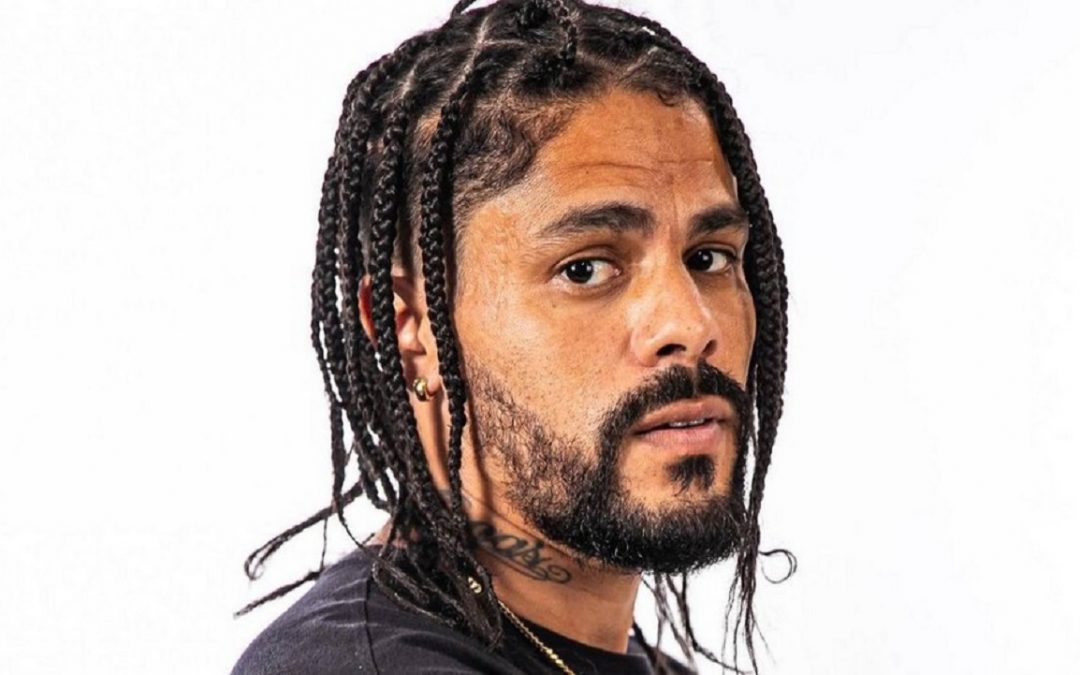 Cantor e compositor Viegas é o convidado do podcast Tô na Trace desta semana