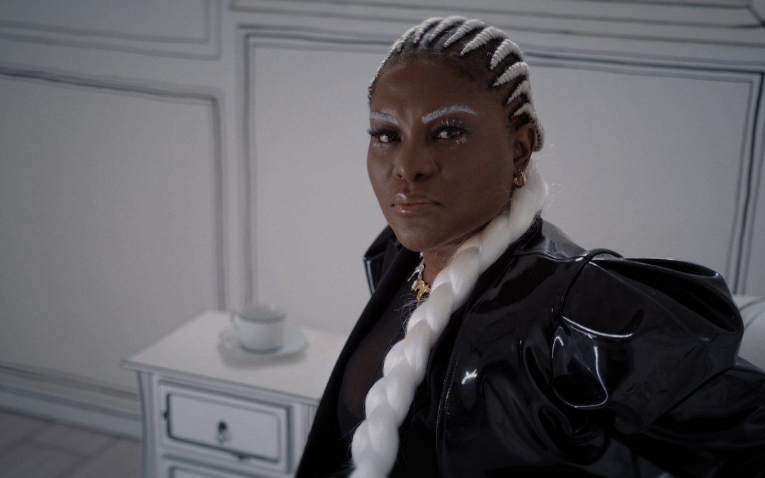Karin Hils surpreende fãs ao lançar, sem avisar, o clipe da canção ‘Alô’