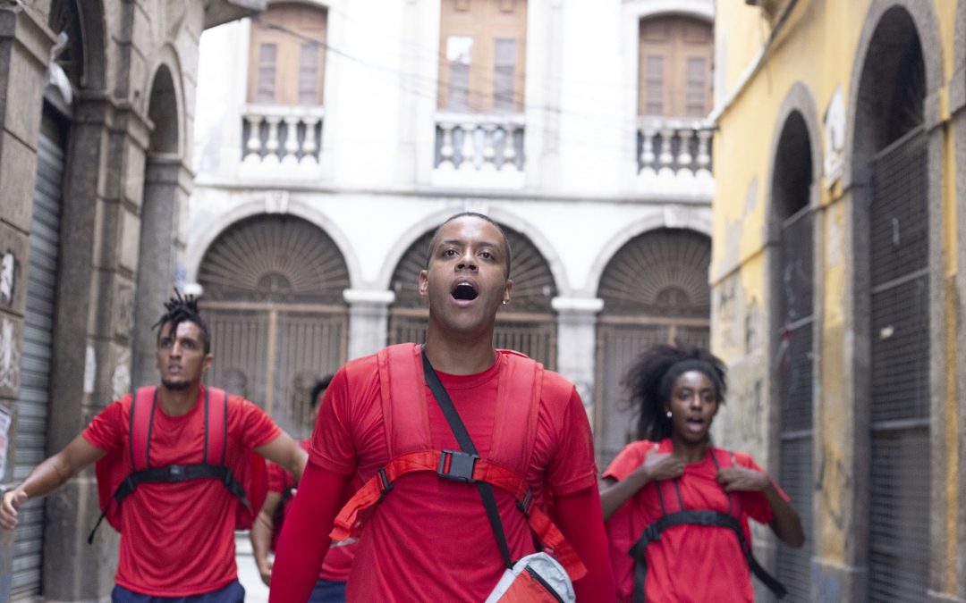 Sucesso mundial, curta ‘Fantasma Neon’ participa do Festival de Gramado