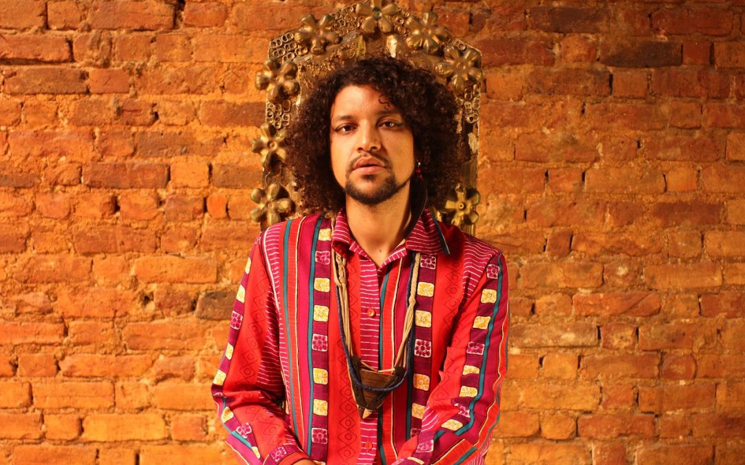 Raphael Pippa fala sobre racismo e violência no Brasil no single ‘Nosso Catendê’