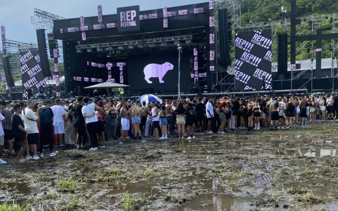 Após choque em artista, problemas de estrutura e muita lama, Rep Festival cancela 2º dia após tempestade