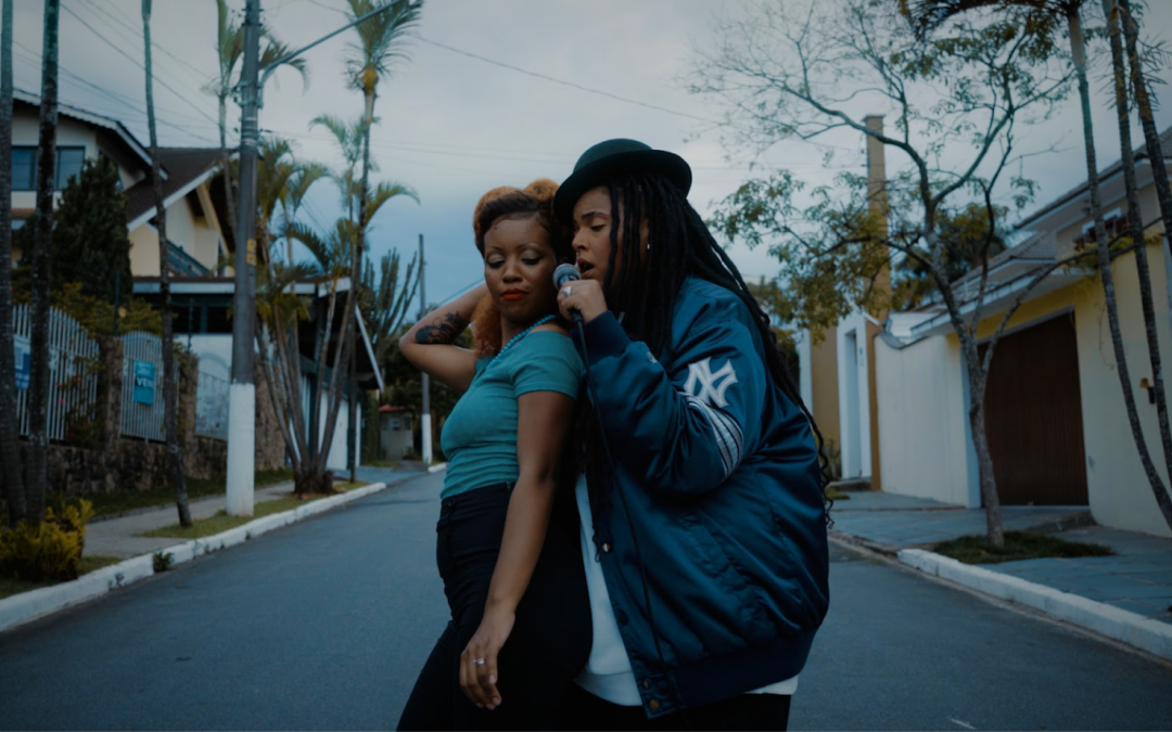 “Pegada Bandida”: paixão entre mulheres e G-Funk marcam nova de Meg Pedrozzo