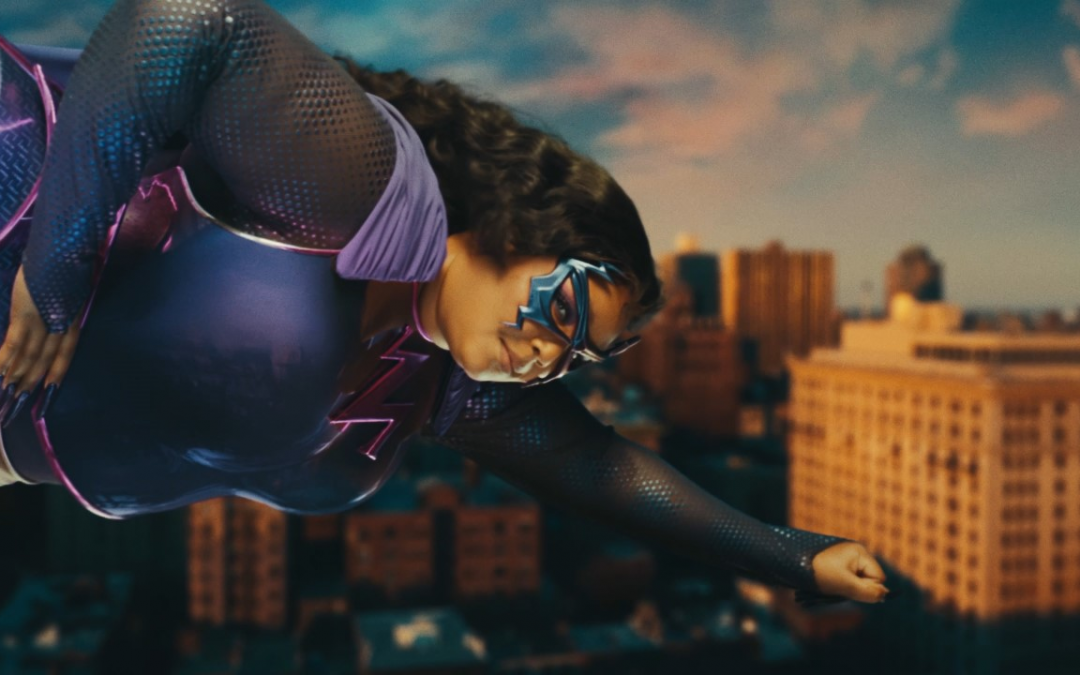 Lizzo é super-heroína em novo clipe super produzido de “Special