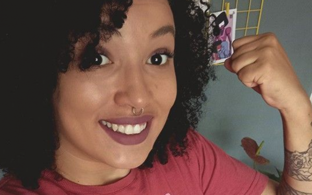 Ana Cardoso, autora da HQ ‘Mingau-Apego’, participa de sessão de autógrafo em São Paulo