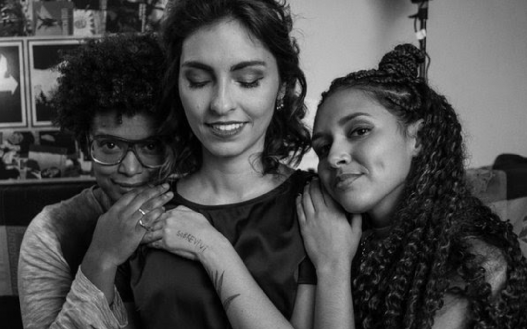 “Eu Sobrevivi”: Thalma de Freitas e Nina Oliveira se juntam a Bruna Caram em faixa sobre violência  contra mulheres
