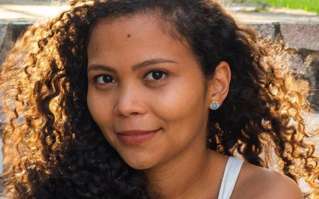 Indicação Trace Brasil: Cantora baiana Elisa Cunha lança versão intimista de ‘Vento no Litoral’ da Legião Urbana