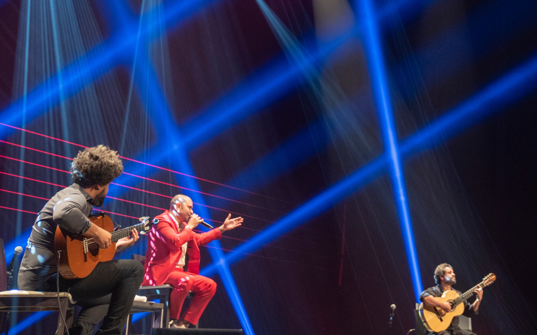 “Eu, Violões & Canções”: Diogo Nogueira canta Djavan, Lulu Santos, Cartola, Gilberto Gil e Caetano em show acústico