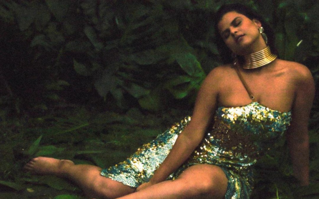 Amanda Magalhães estreia nova fase homenageando Oxum com o single “Doce Encanto”