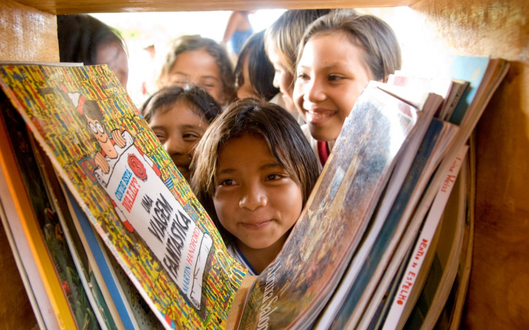 Dia Mundial do Livro: conheça a organização que doou mais de 163 mil livros em comunidades rurais da Amazônia Legal