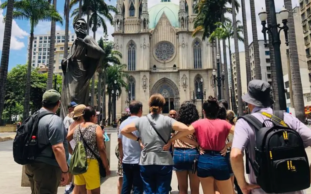 Programação de abril terá Tour Guiado por SP, samba-rock, show, circo, hip-hop e outras atrações