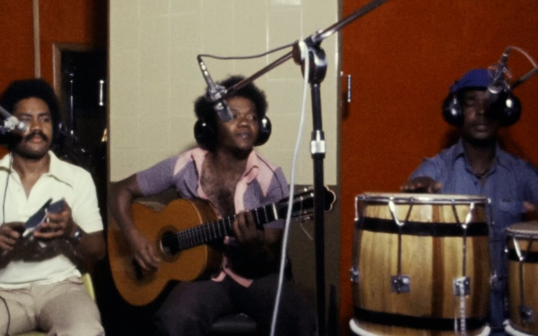 Confira o faixa a faixa de “Canto Coral Afrobrasileiro”,  álbum inédito d‘Os Tincoãs gravado em 1983