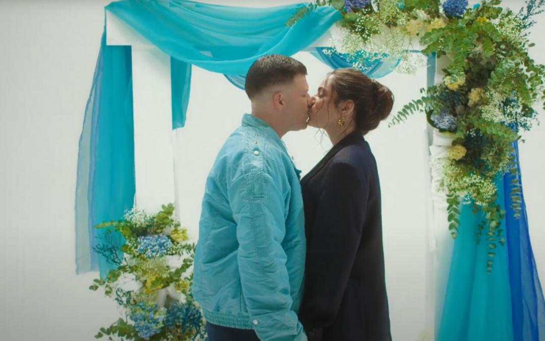 Relembre “Interessante”, faixa e clipe de Ferrugem dedicados à esposa