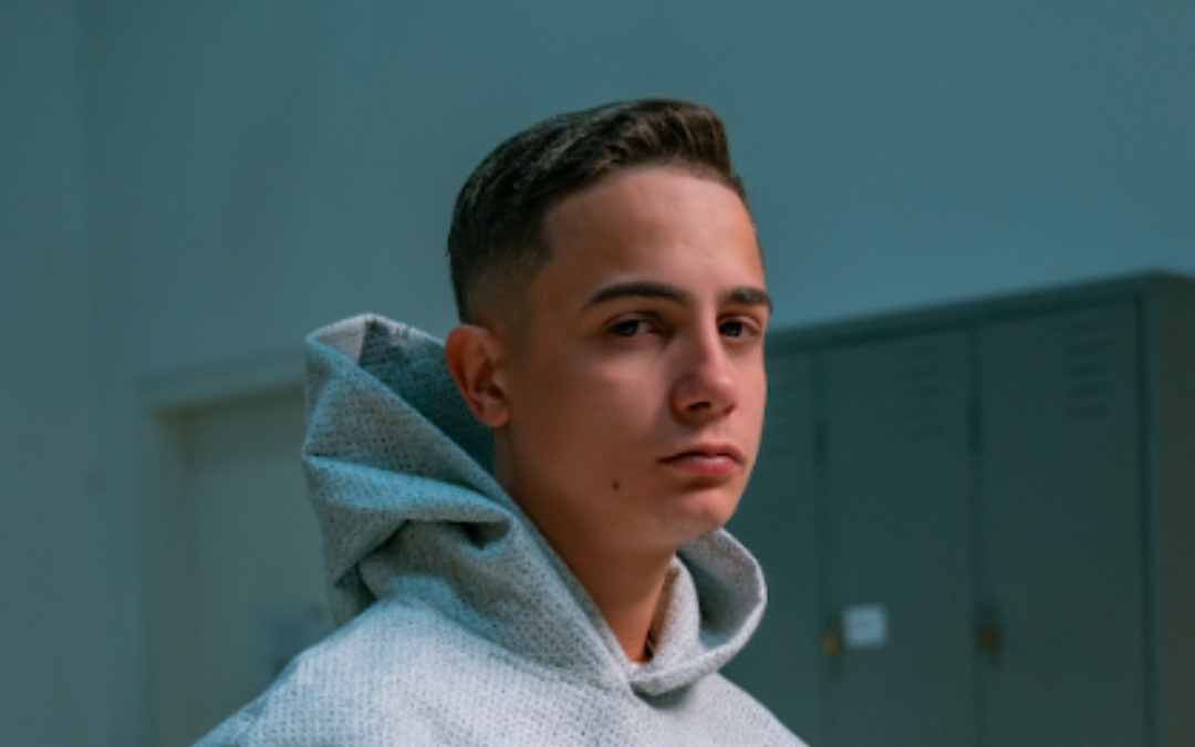 MC Hariel lança “Sentimentos”, uma faixa em homenagem “à família de casa e à família da rua”