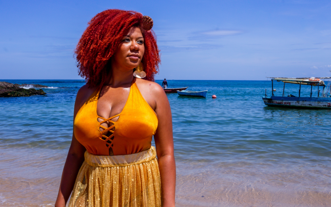 Riane Mascarenhas lança single e clipe “Pés Descalços”