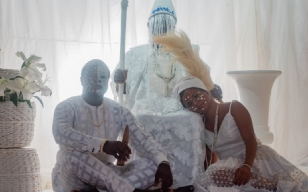 Natura Musical lança o videoclipe Ọbàtálá, de Dessa Ferreira e Ìdòwú Akínrúlí