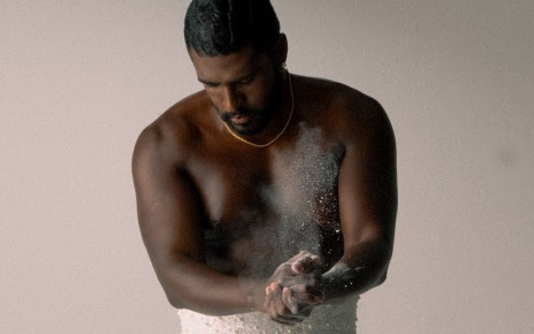 Rico Dalasam faz noite de spoiler do seu novo disco, ‘Escuro Brilhante’, com participação de Luedji Luna em São Paulo