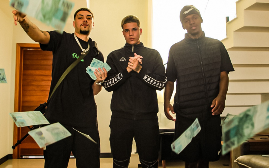 “Tropa do Matuto Vol 1.” é o 1º álbum de AçúK, Danike e Shark47