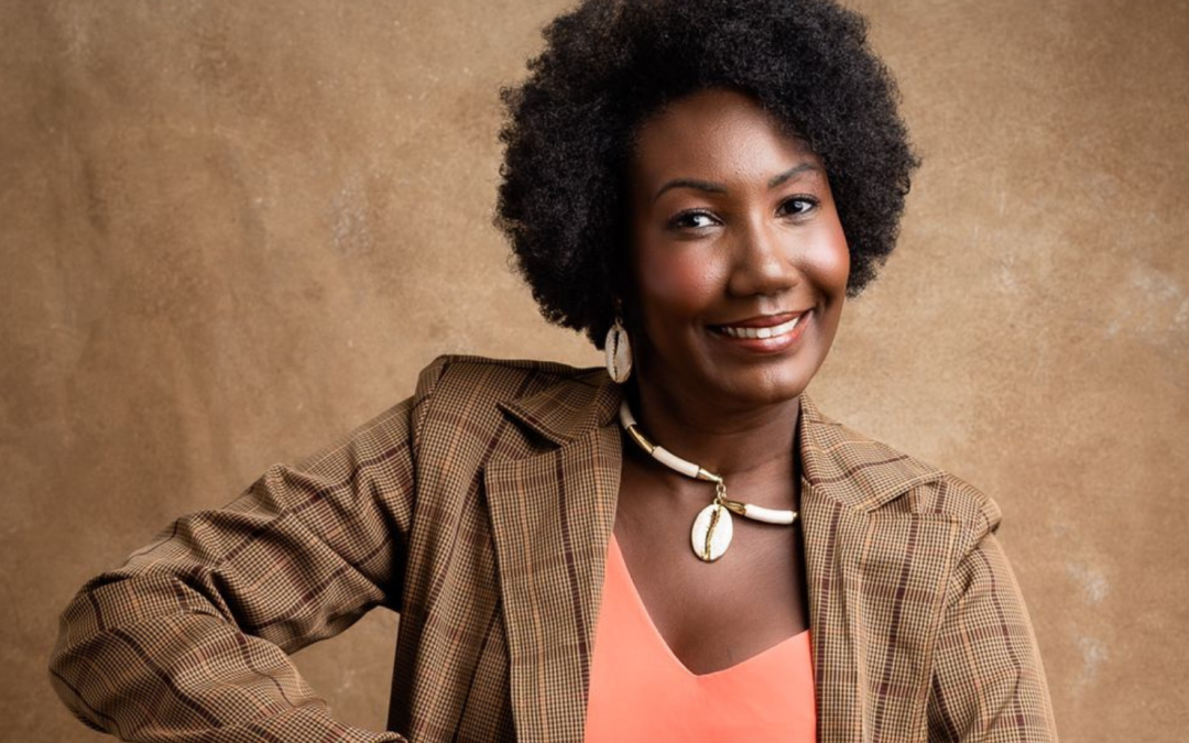 Professora Luiza Mandela cria podcast sobre temáticas do povo negro
