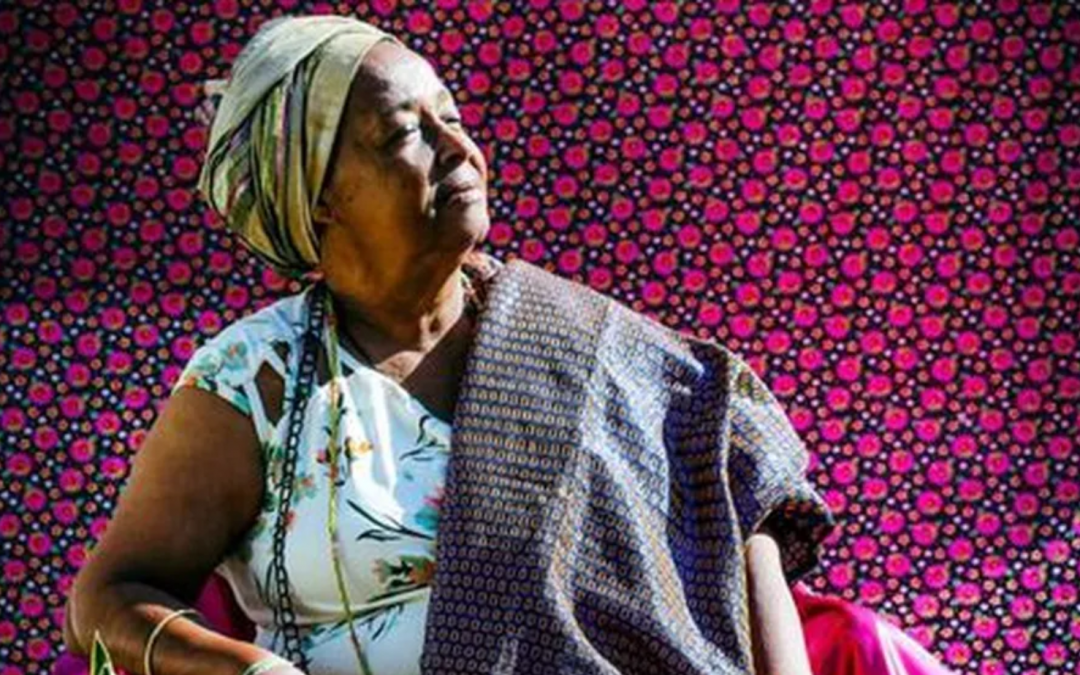 Líder quilombola Mãe Bernadete é assassinada a tiros na Bahia