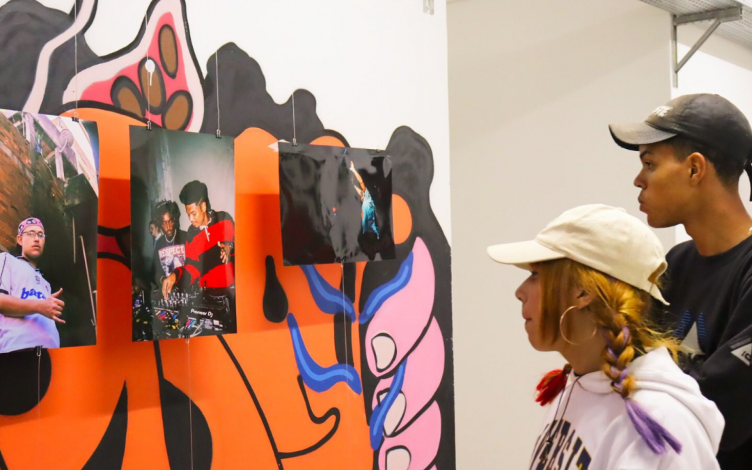 Fábrica de Cultura Osasco recebe exposição do artista Mendesculpa