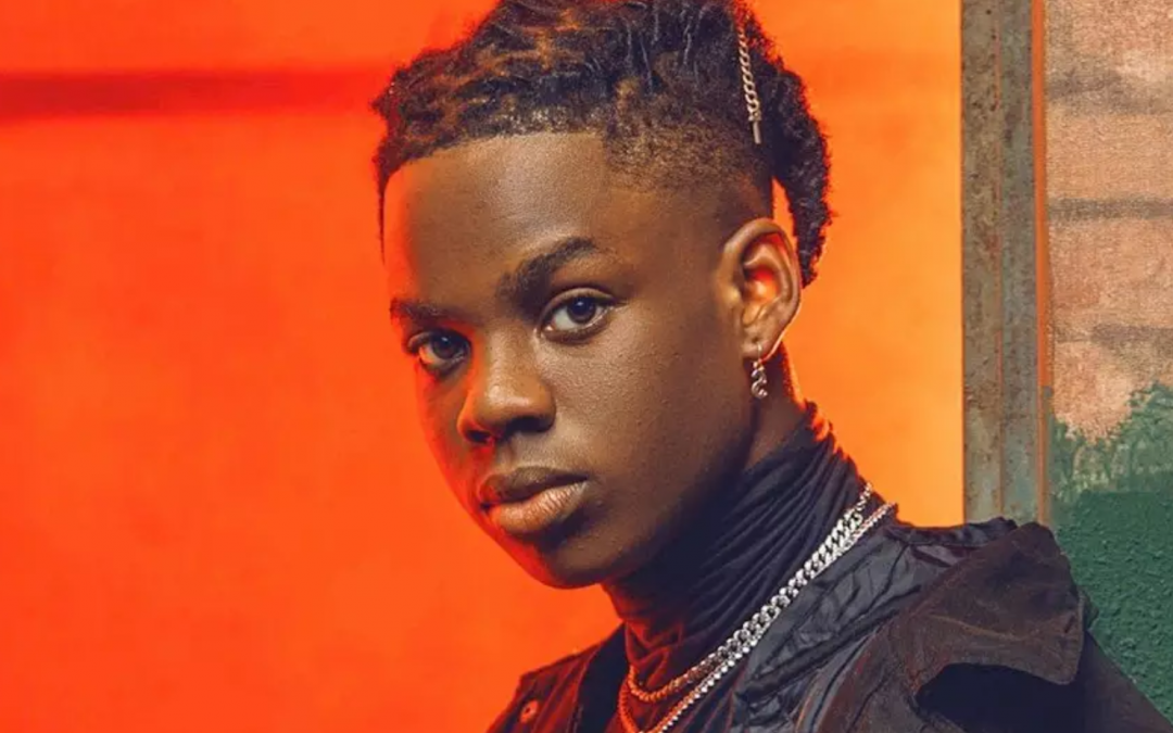 Cantor nigeriano Rema se torna o primeiro artista africano a atingir a marca de 1 bilhão de streams no Spotify