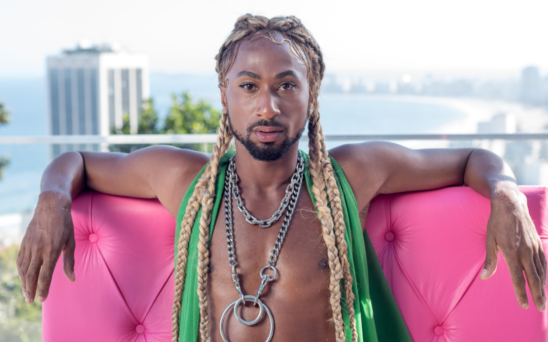 Caio Prado lança single e clipe “Vai Rezando”, que marca nova fase de sua carreira