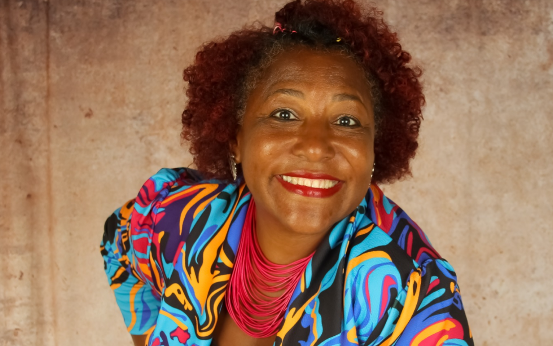 Nilze Benedicto homenageia Rita Lee e Tina Turner em clipe sobre potência feminina