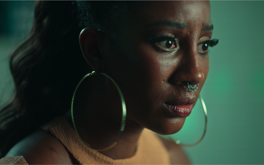 Primeiro longa-metragem de Camilla de Lucas, ‘O Lado Bom de Ser Traída’, é o filme em língua não inglesa mais assistido do mundo pela Netflix