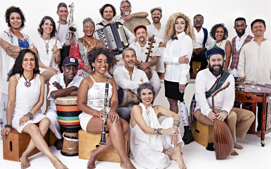 Orquestra Mundana Refugi lança novo álbum e faz show gratuito dia 21 de janeiro