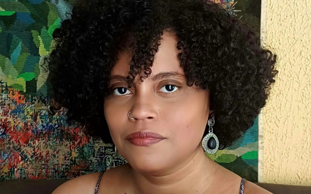 Professora baiana publica livro sobre colecionismo e apropriação estética da arte popular