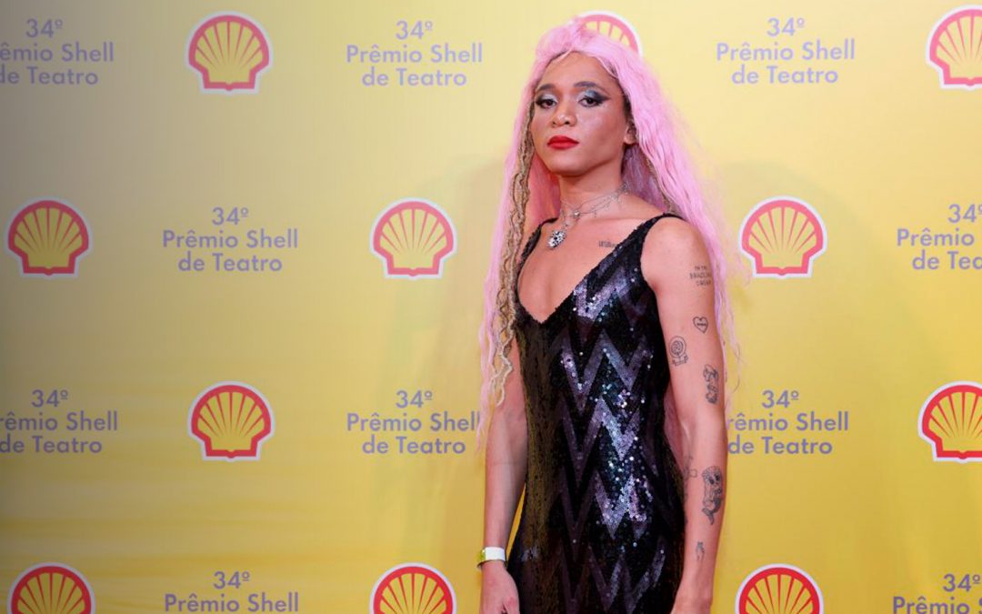 Primeira atriz negra trans indicada ao Prêmio Shell, Alitta vence prêmio internacional no Festival Radikal Jung, na Alemanha