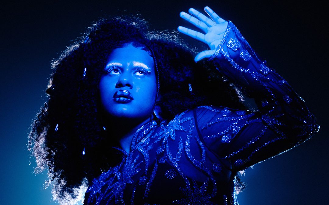 Bebé divulga seu aguardado segundo álbum, “SALVE-SE!”, com participações de Dinho Almeida (Boogarins) e BK’