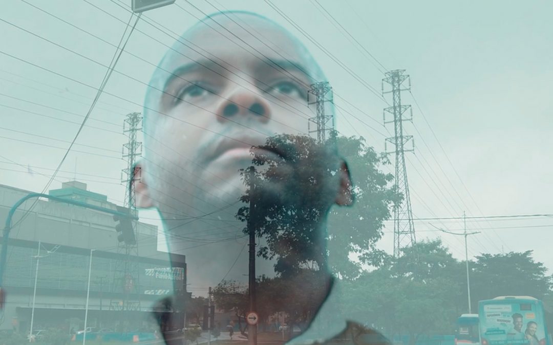 Gabriel Vale mostra a força do “Sertão Urbano” em clipe do clássico “Carcará”