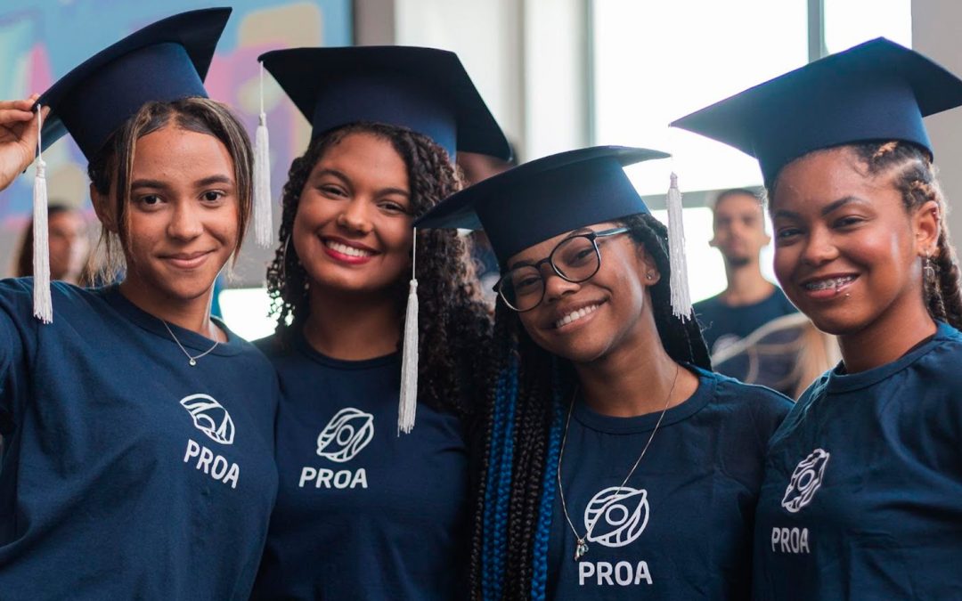 Em parceria, MOVER e PROA disponibilizam 25 mil vagas destinadas à alunos negros para curso online gratuito