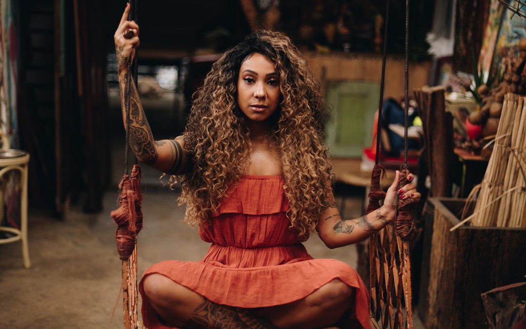 Mel Duarte celebra cinco anos do álbum “Mormaço – entre outras formas de calor” com apresentações gratuitas em São Paulo