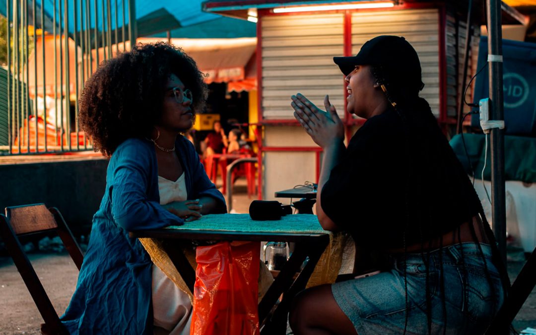 Performance “Mulheres Negras Curtindo a Vida” circula em espaços públicos do Rio de Janeiro