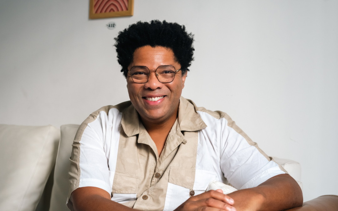 ELÍSIO LOPES JR. ASSINA ROTEIRO E DIREÇÃO DE MUSICAL ” TORTO ARADO” E DO ESPETÁCULO QUE COMEMORA OS 50 ANOS DO BLOCO AFRO ILÊ AYIÊ