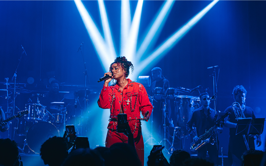 CANTORA MELLY LEVA O SHOW “AMARÍSSIMA V.2” À CAIXA CULTURAL