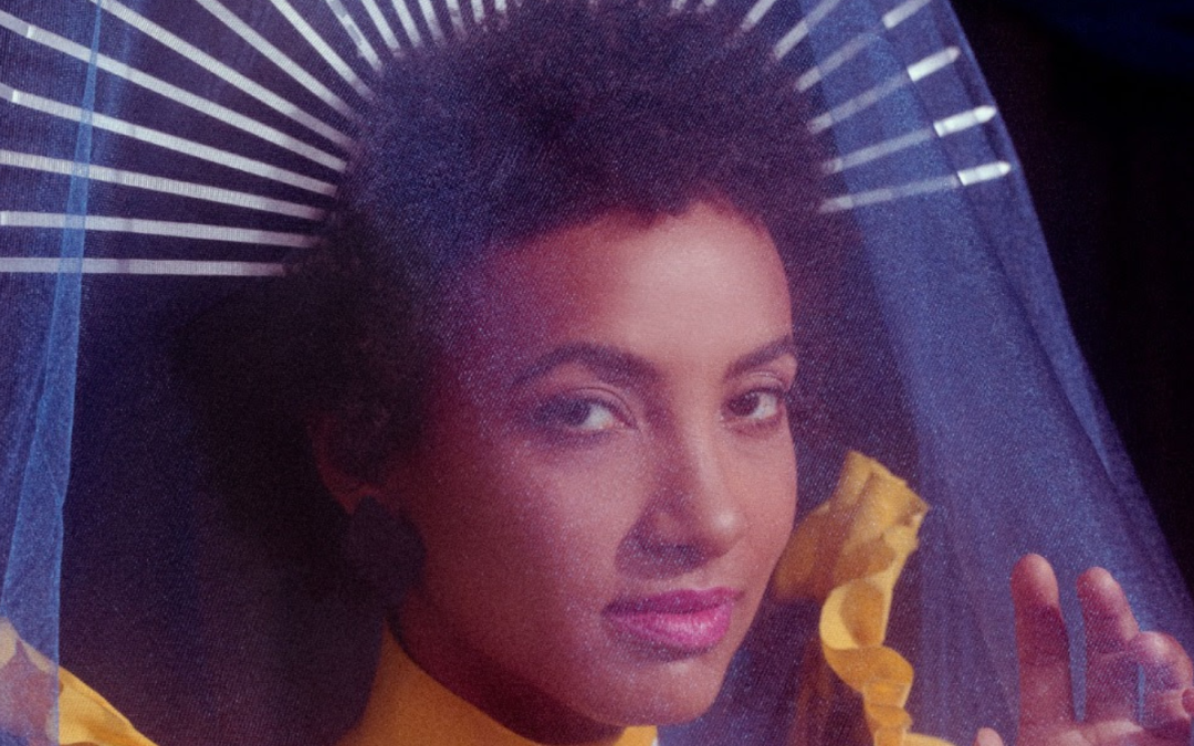 esperanza spalding faz turnê pelo brasil em setembro, com apresentações em Belo Horizonte, São Paulo e Rio de Janeiro