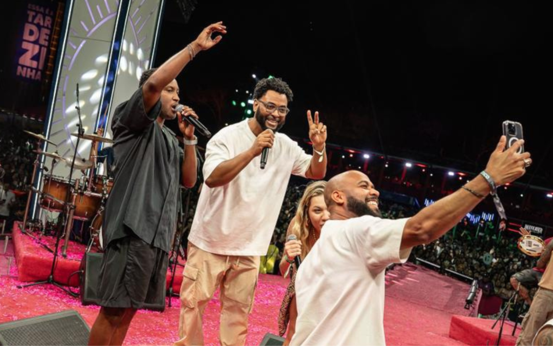 Julio Sereno faz participação surpresa no Tardezinha e celebra momento especial da carreira