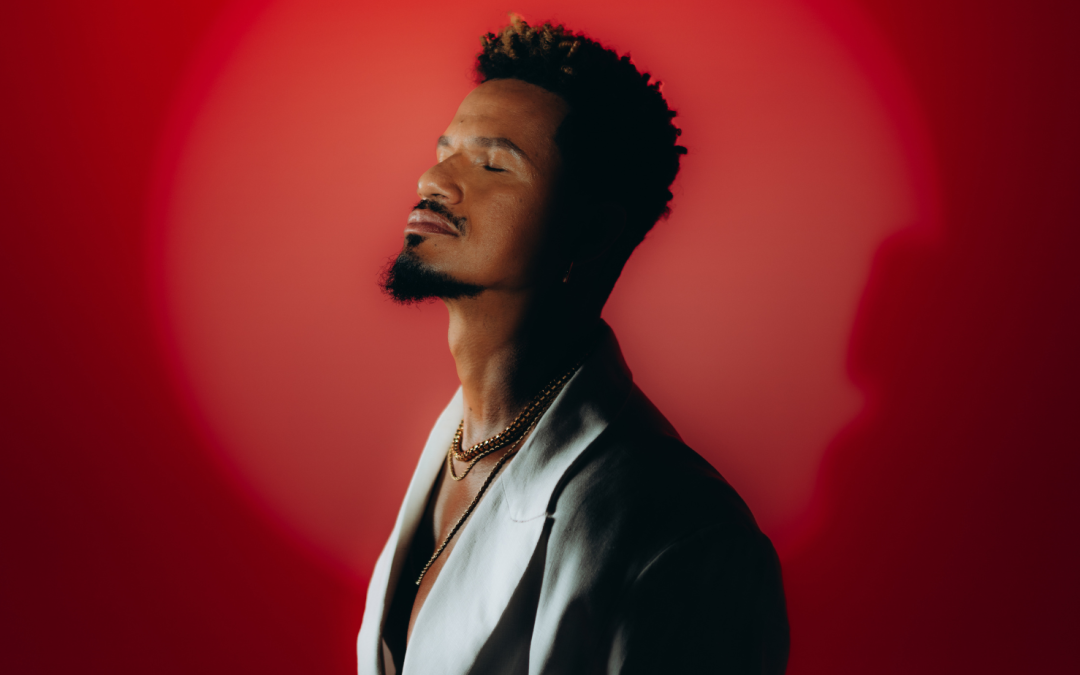 Zé Manoel apresenta “Coral” no SESC Bom Retiro com participações de Dora Morelenbaum e Jonathan Ferr