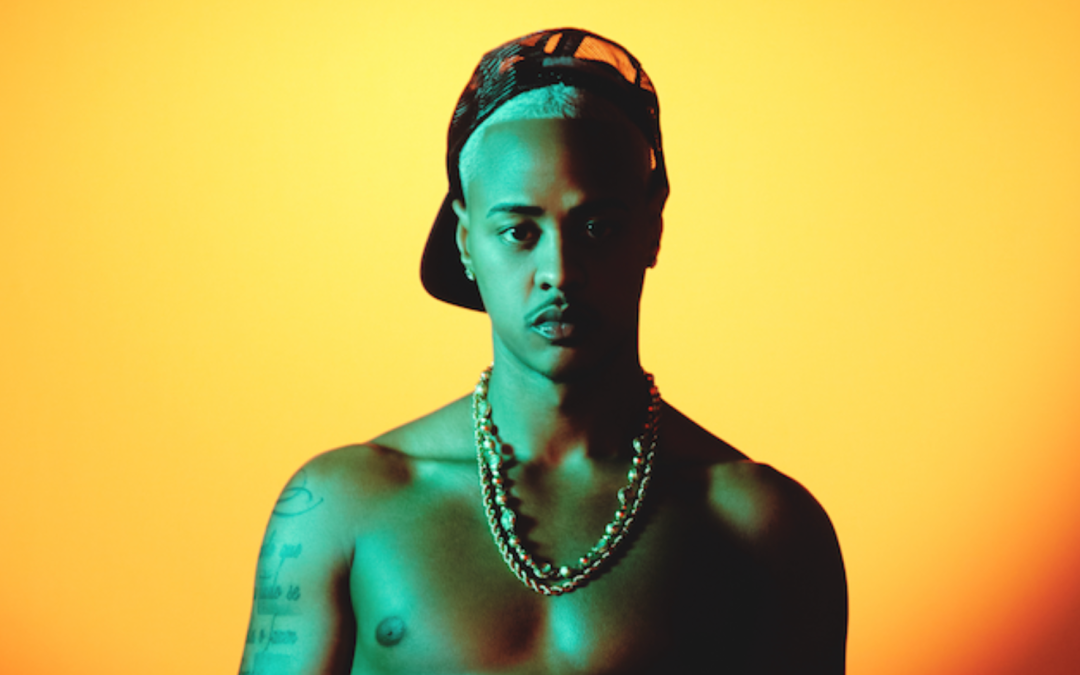 ​TZ da Coronel lança mixtape “Gostosas Ouvem TZ” com trap e influências dos anos 2000