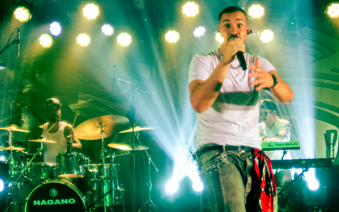 Victor Xamã celebra 10 anos de carreira em registro audiovisual